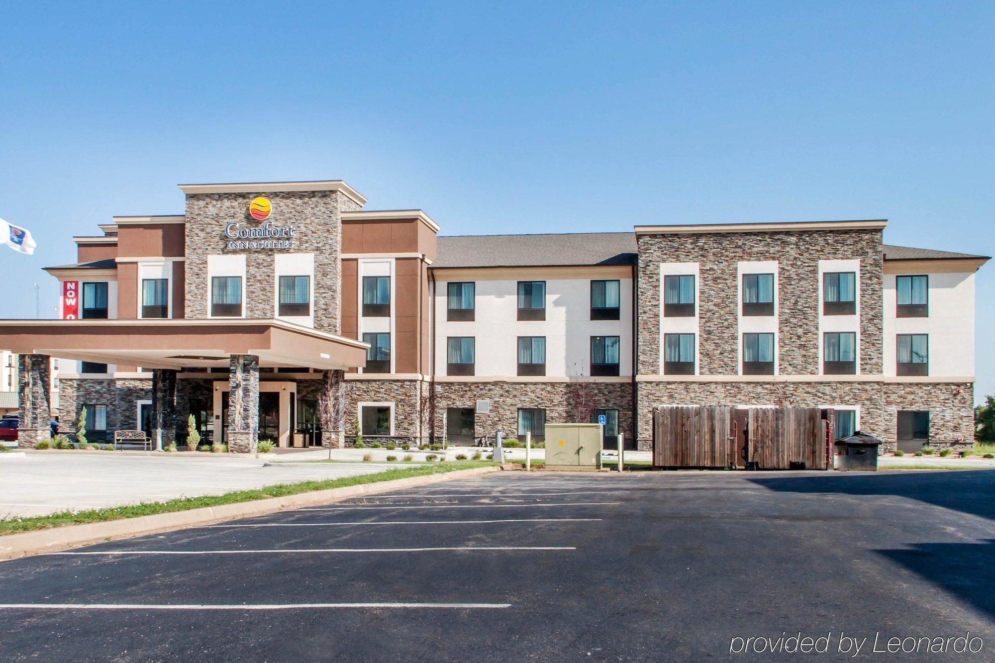 Comfort Inn & Suites Woodward Экстерьер фото